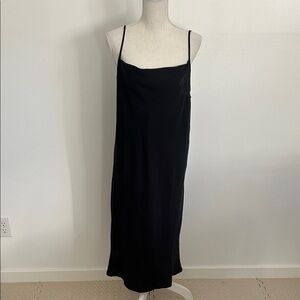Supesu Elegant Black Slip Dress